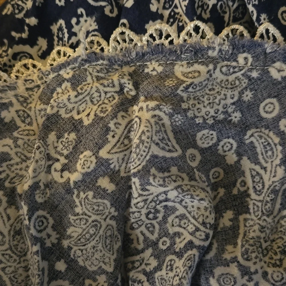 Shoreline Paisley Skirt, size L/XL.